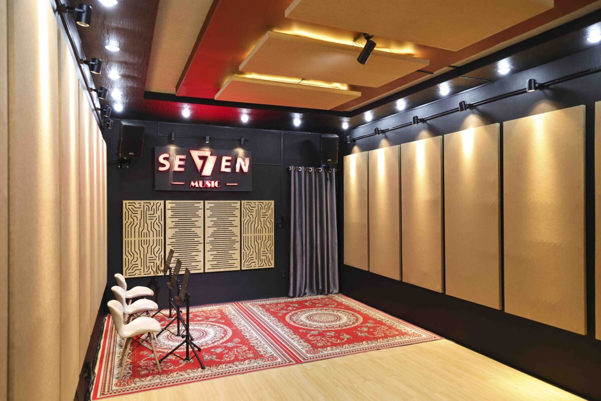 Phòng Quay Hình - Trung Tâm Sản Xuất Video Âm Nhạc