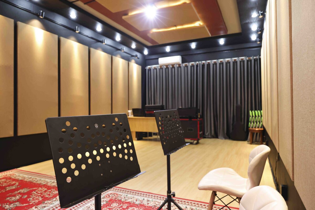 Phòng Quay Hình - Trung Tâm Sản Xuất Video Âm Nhạc