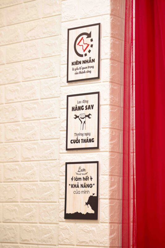 Phòng khách của Seven Music