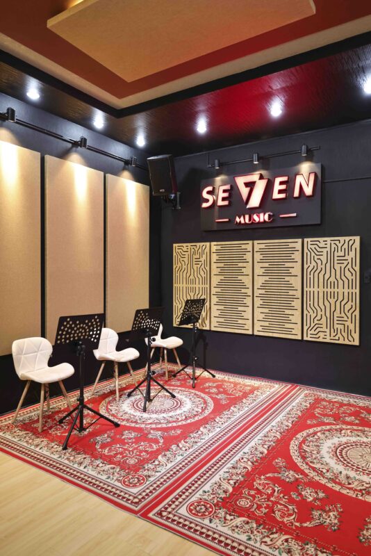 Phòng Quay Hình - Trung Tâm Sản Xuất Video Âm Nhạc