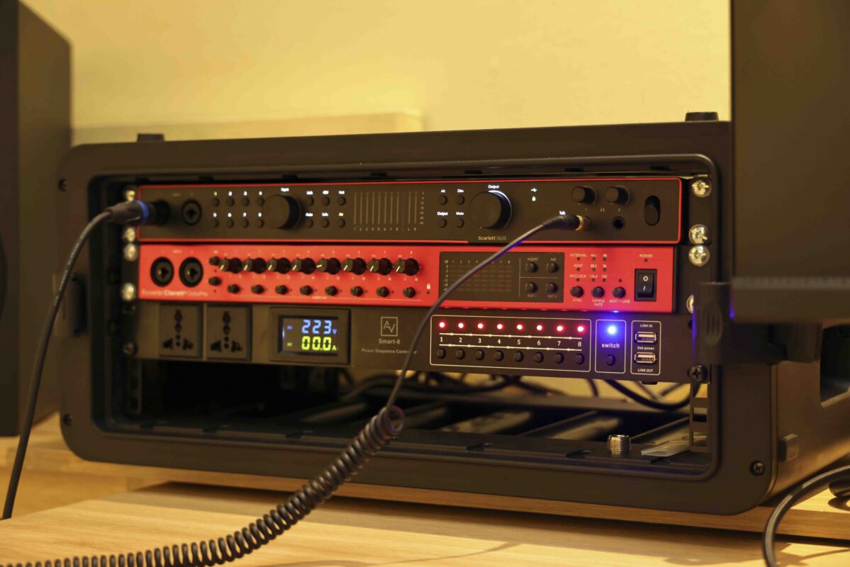 Phòng Sản Xuất Âm Nhạc - Trái Tim Của Hệ Sinh Thái