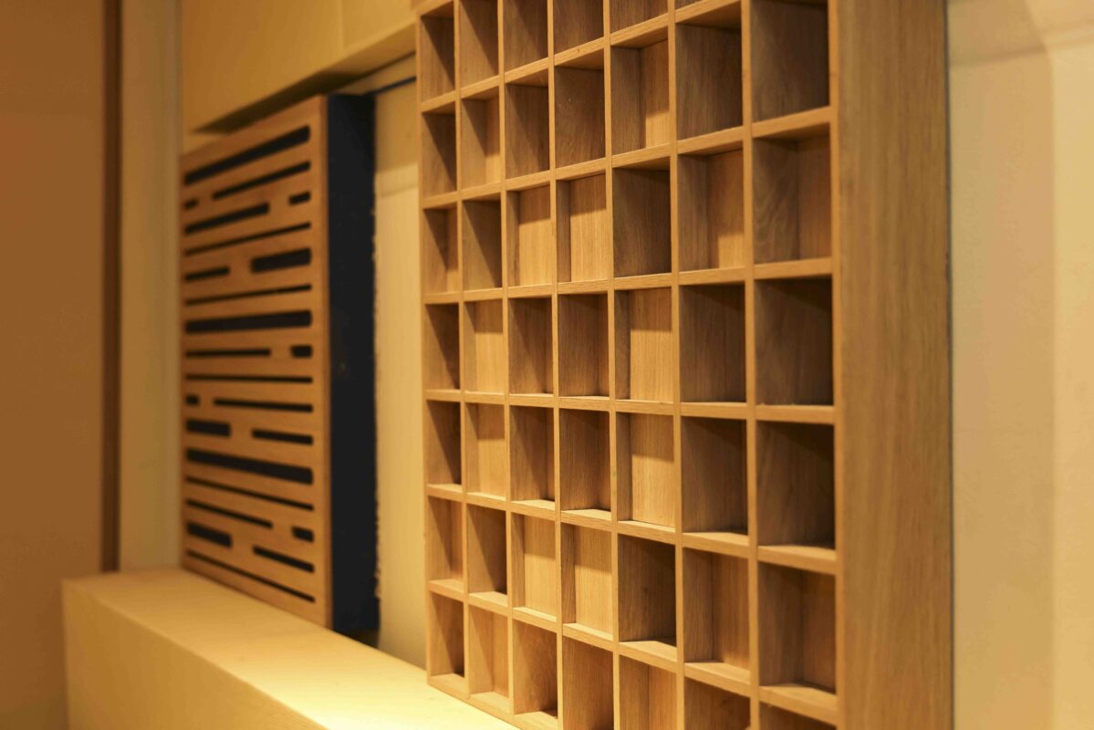 Phòng Sản Xuất Âm Nhạc - Trái Tim Của Hệ Sinh Thái