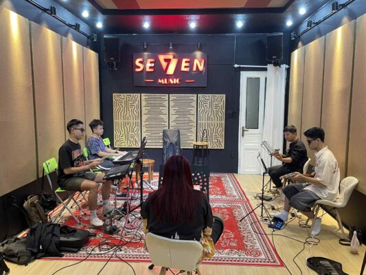 Vì sao bạn nên thuê phòng tập band